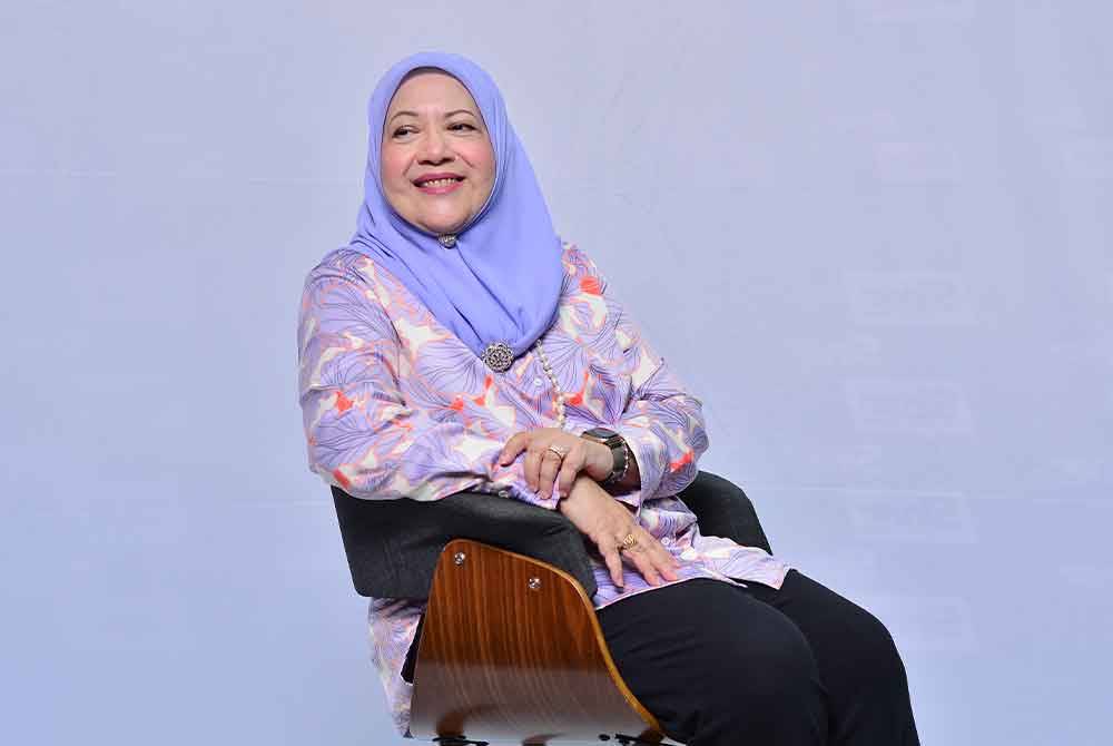 Profesor Emerita Datuk Dr Asma Ismail - Kit Typhidot harta berharga Asma