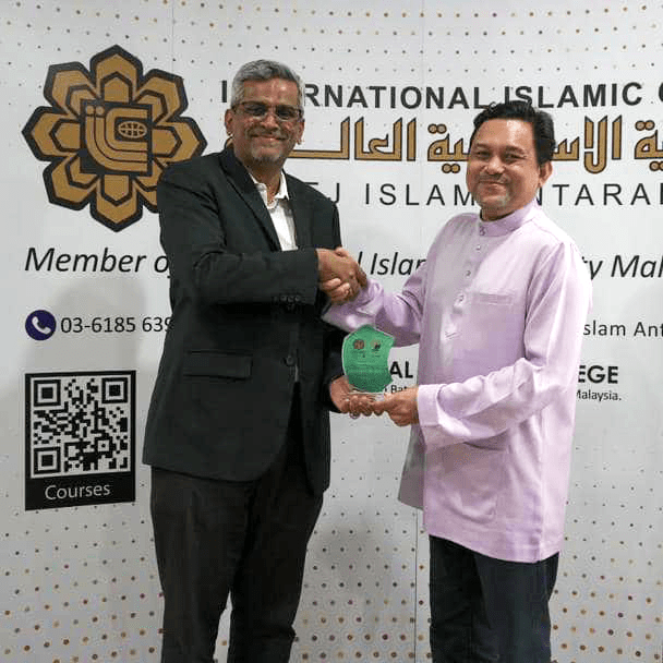 graduan iic lanjut pengajian di iium