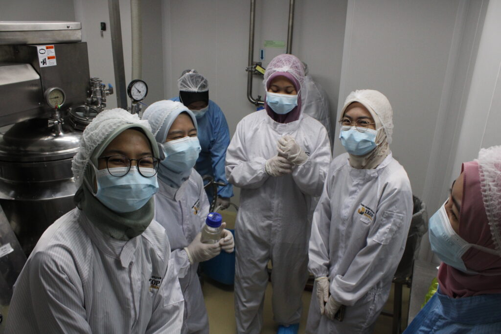 latihan industri farmasi di IKOP