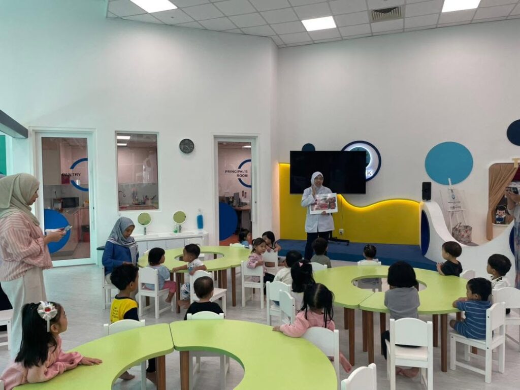 Children join the IIUM Educare Tassek Dental Awareness Programme